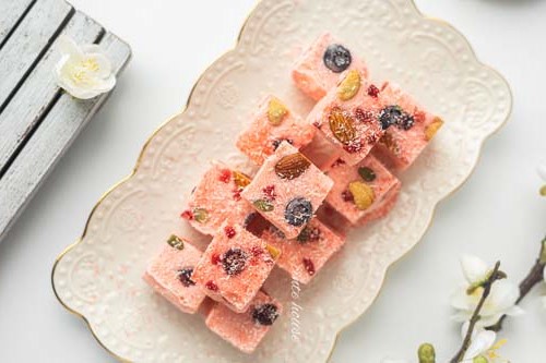 學(xué)甜品需要學(xué)習(xí)多長(zhǎng)時(shí)間？去哪里學(xué)習(xí)是最專(zhuān)業(yè)的？